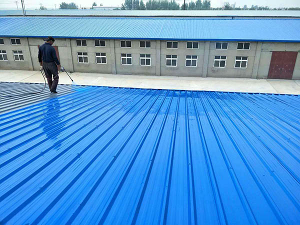 新泰 彩钢瓦喷漆翻新工业厂房、仓库
